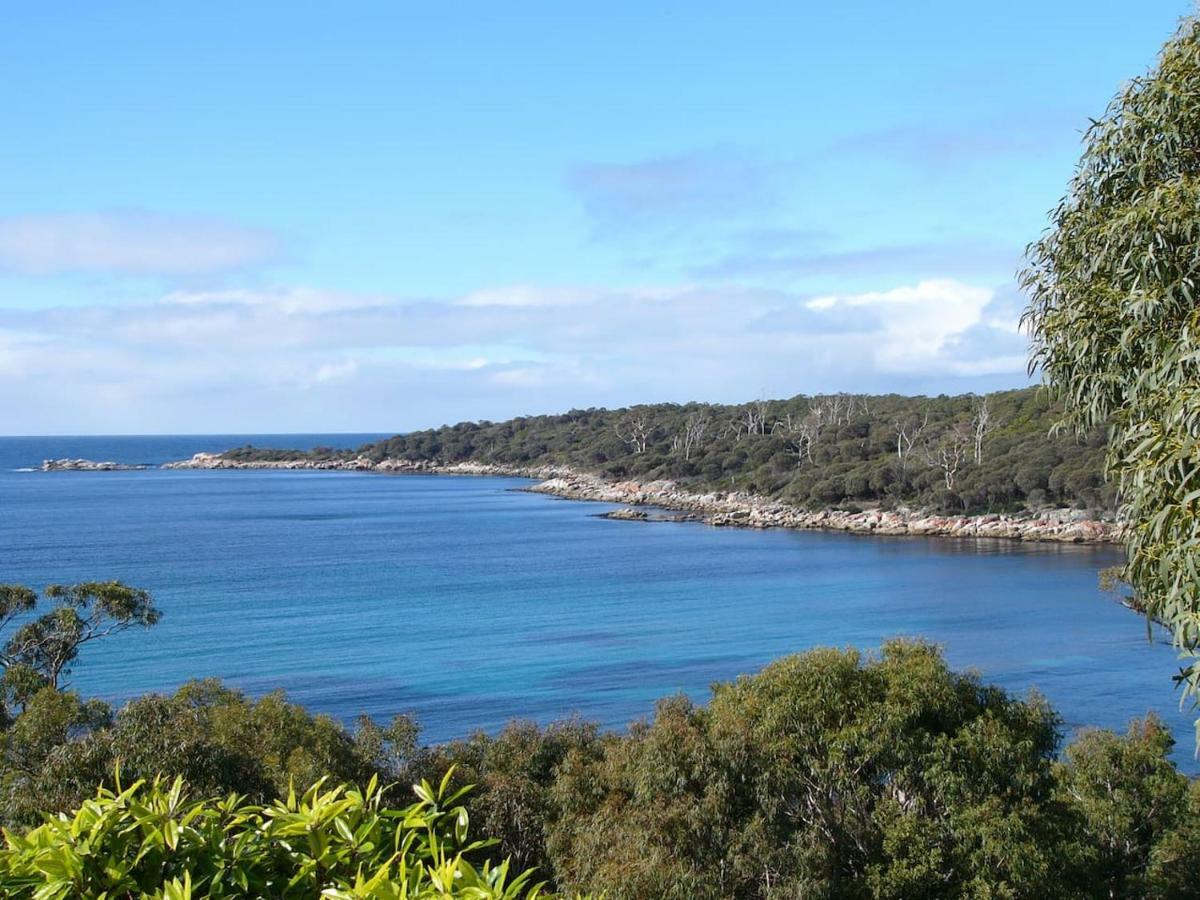 The Loft @ Bay Of Fires Seascape Apartment Binalong Bay ภายนอก รูปภาพ