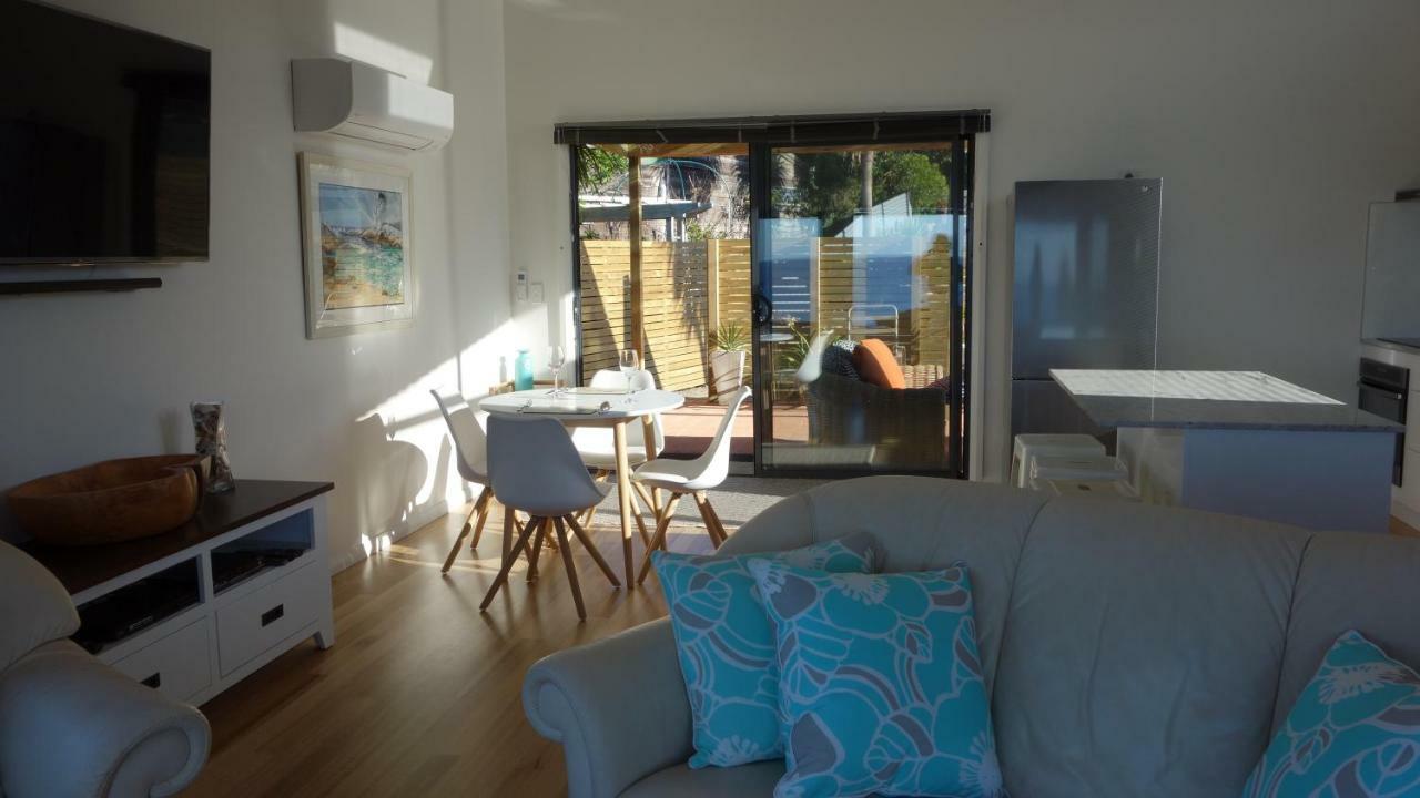The Loft @ Bay Of Fires Seascape Apartment Binalong Bay ภายนอก รูปภาพ